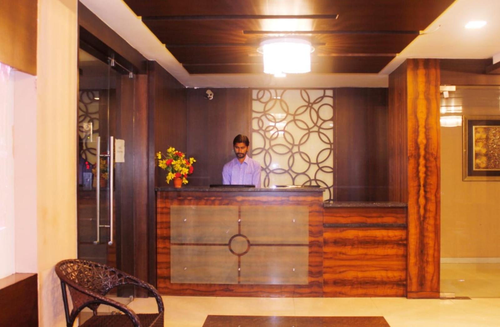 7Th Sky Hotel & Restaurent Sirohi Dış mekan fotoğraf