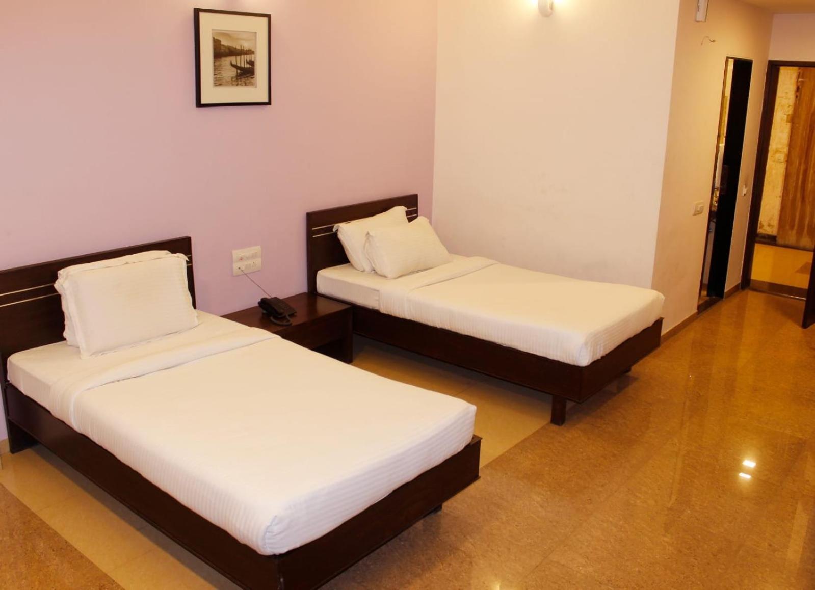 7Th Sky Hotel & Restaurent Sirohi Dış mekan fotoğraf